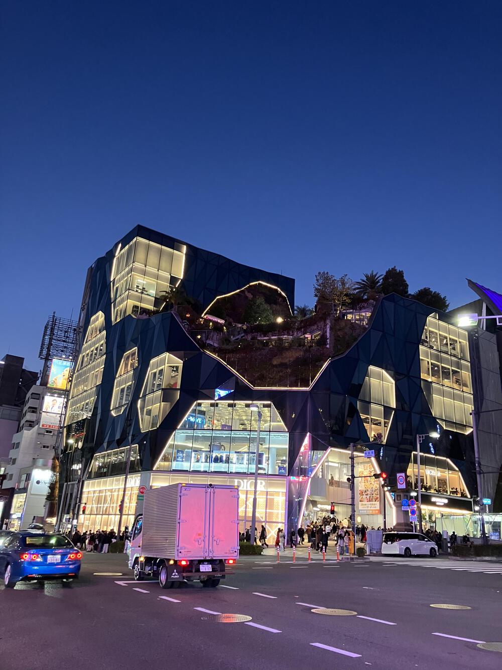 表参道から井の頭通りを通って温泉に行こう