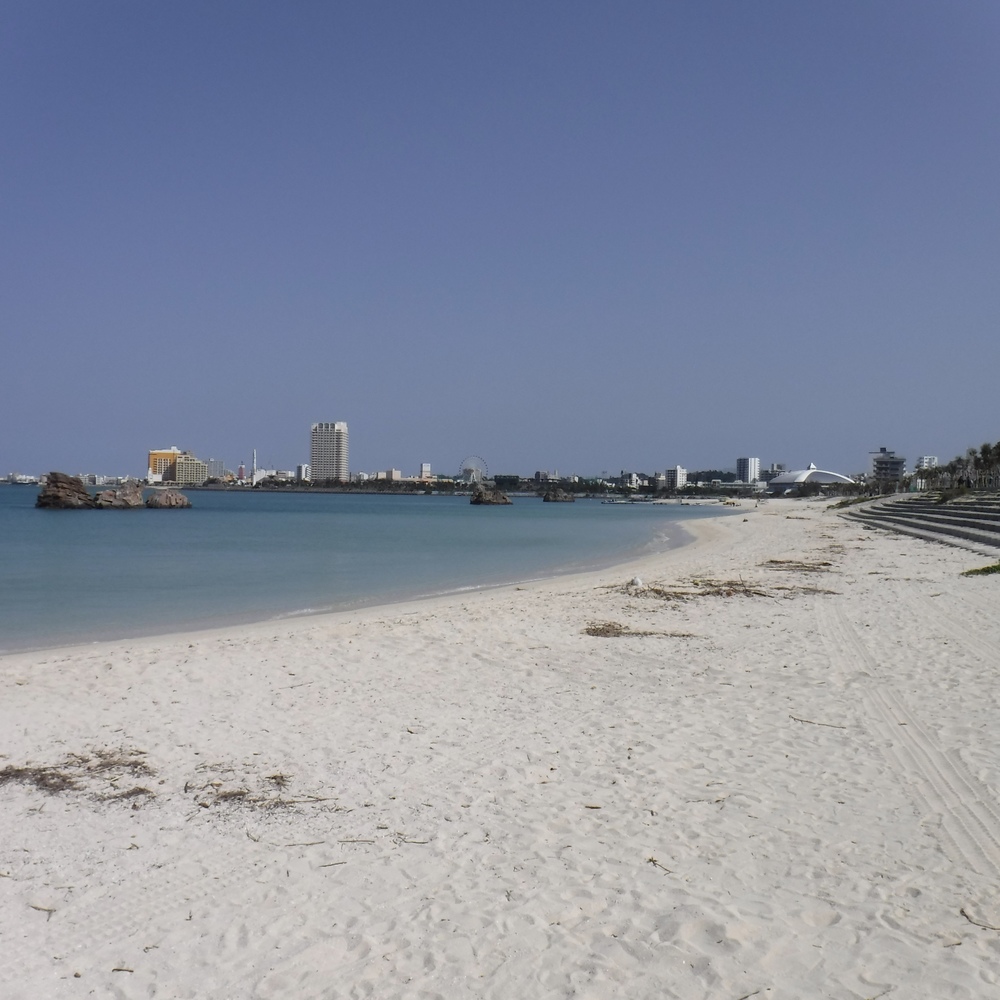 沖縄・宜野湾・北谷ビーチラン折り返し24キロ