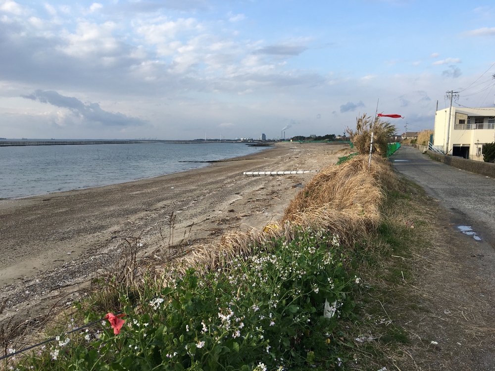 セントレア空港から常滑市の海岸沿いを延々と北上の写真3