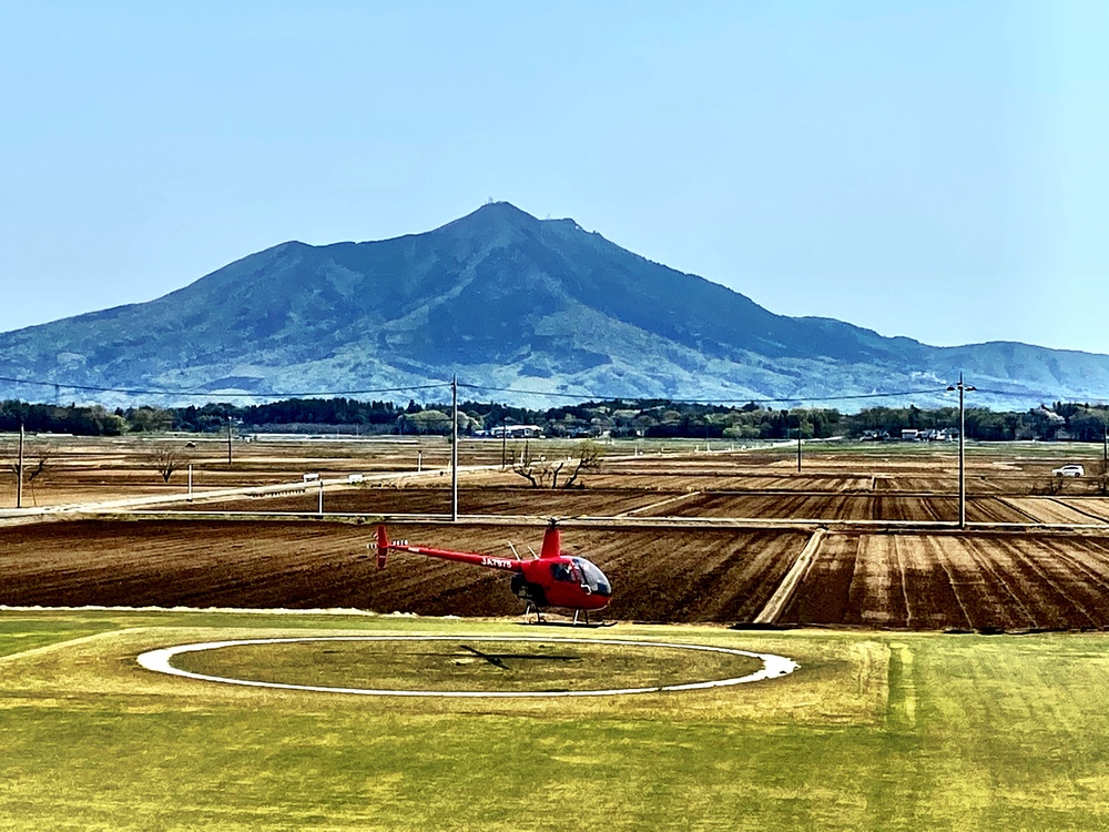 一面黄色の小貝川サイクリングロードの写真3