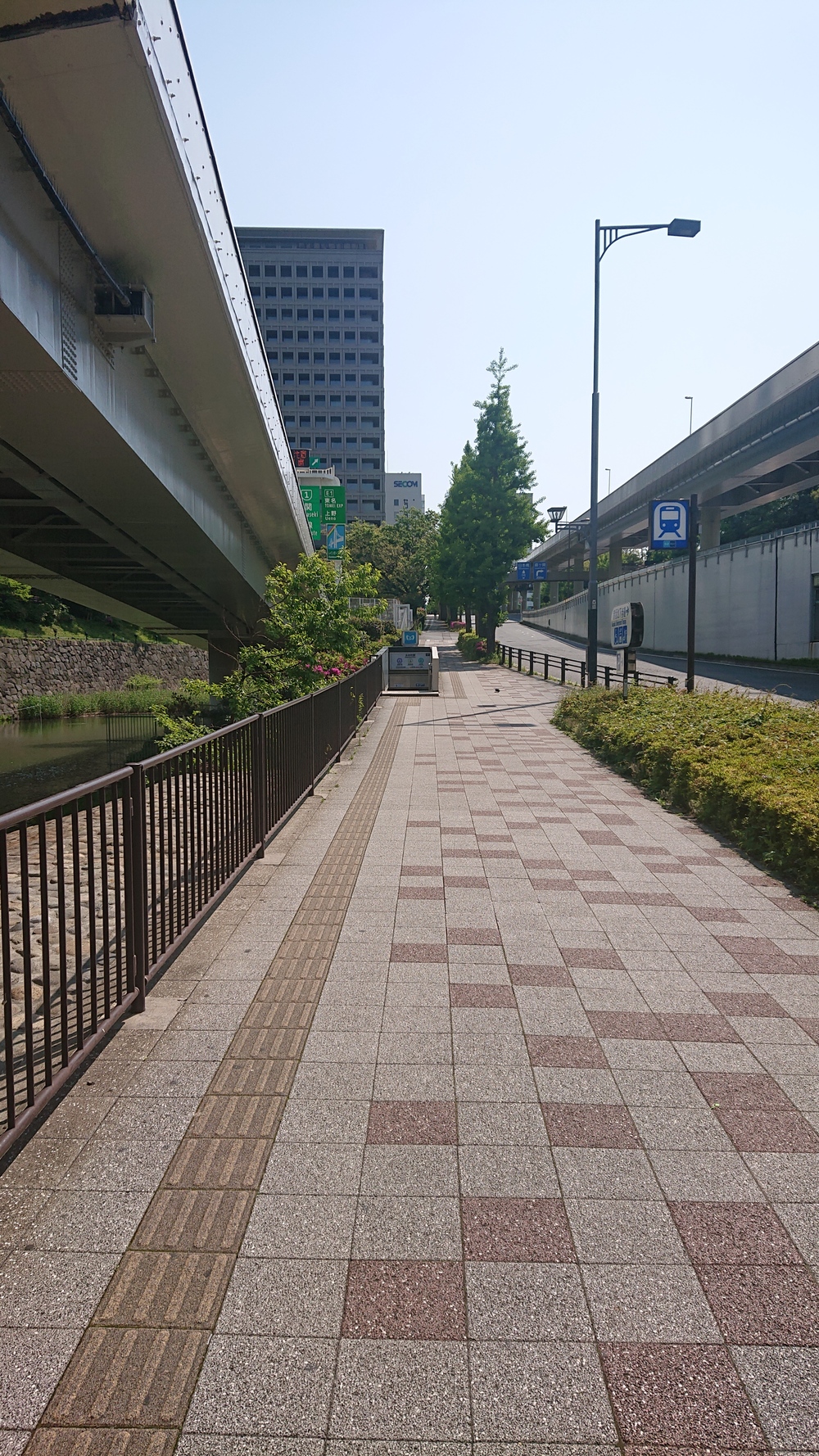 六本木～青山～神宮～赤坂～皇居 距離調整が自在なコースの写真7