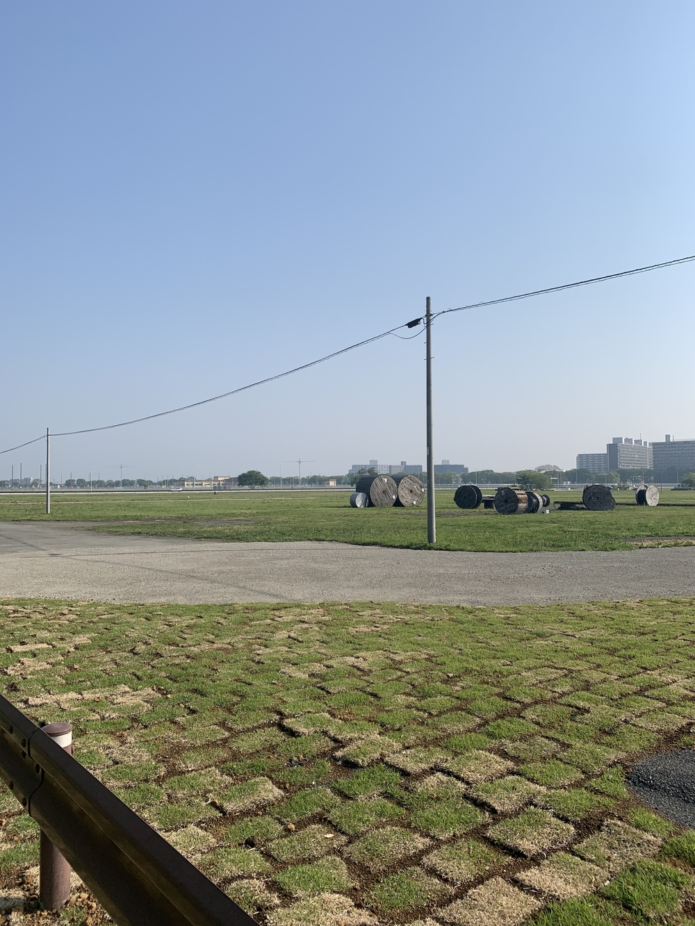 アメリカから所沢に返還された道を駆け抜けるの写真16