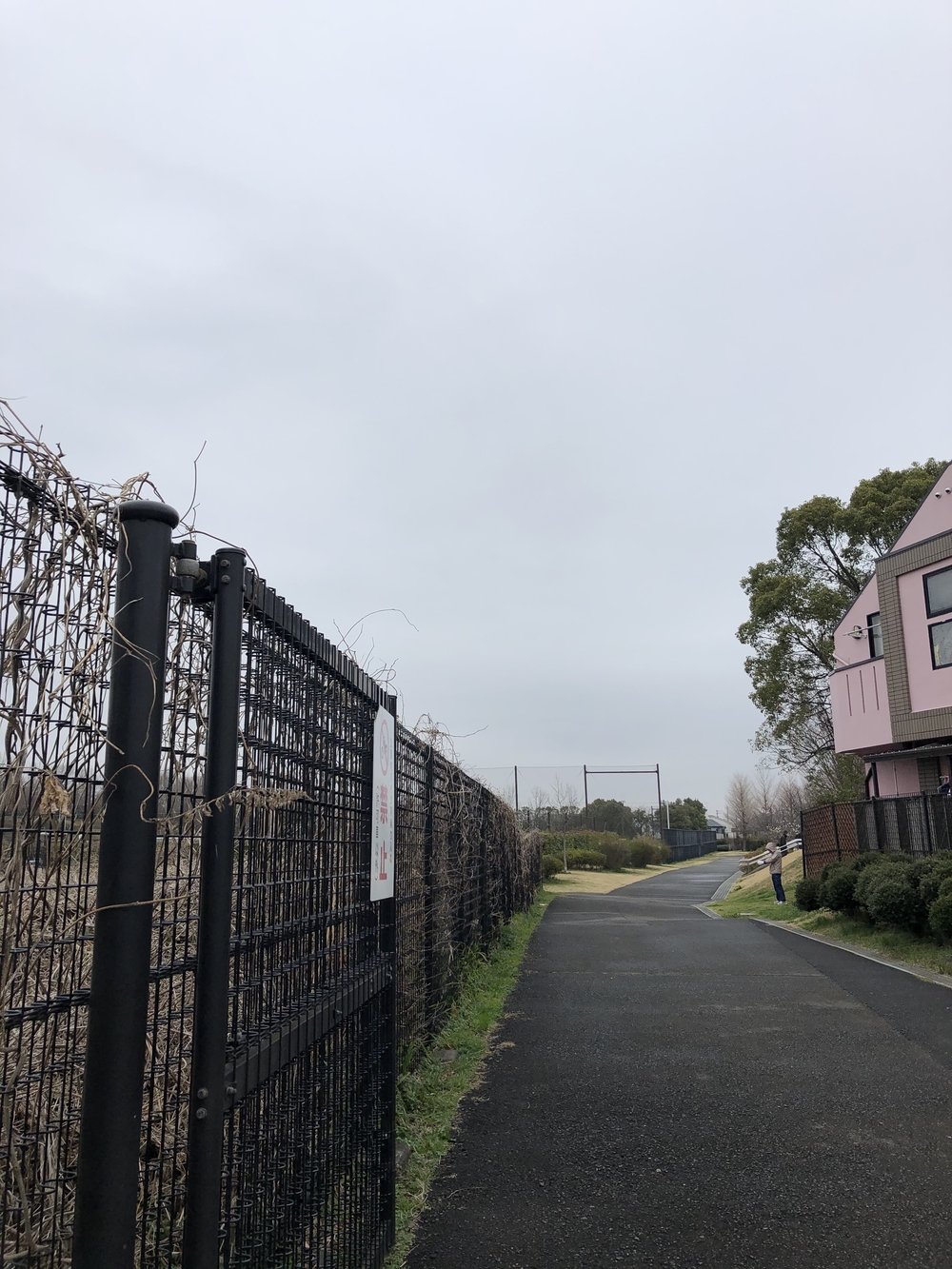 ぴったり1キロ！長坂谷公園の写真3