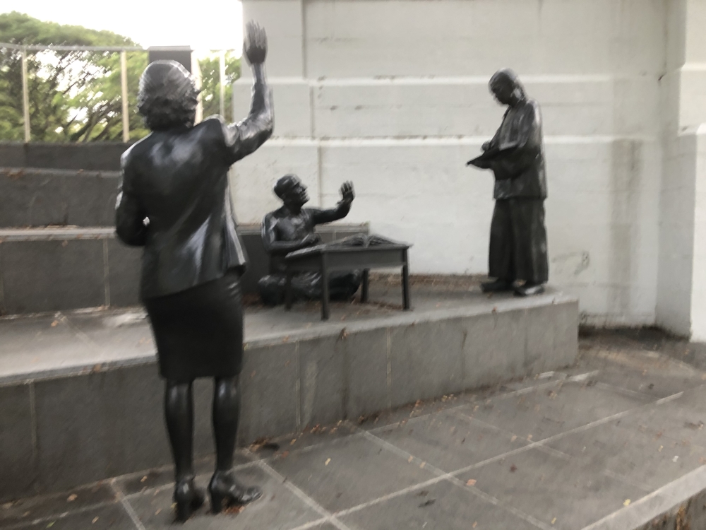 シンガポールお絵描きラン（４）マンモスの書き損じ？ゴリラ？の写真8