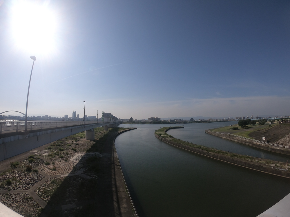 城と砂浜と閘門の写真5