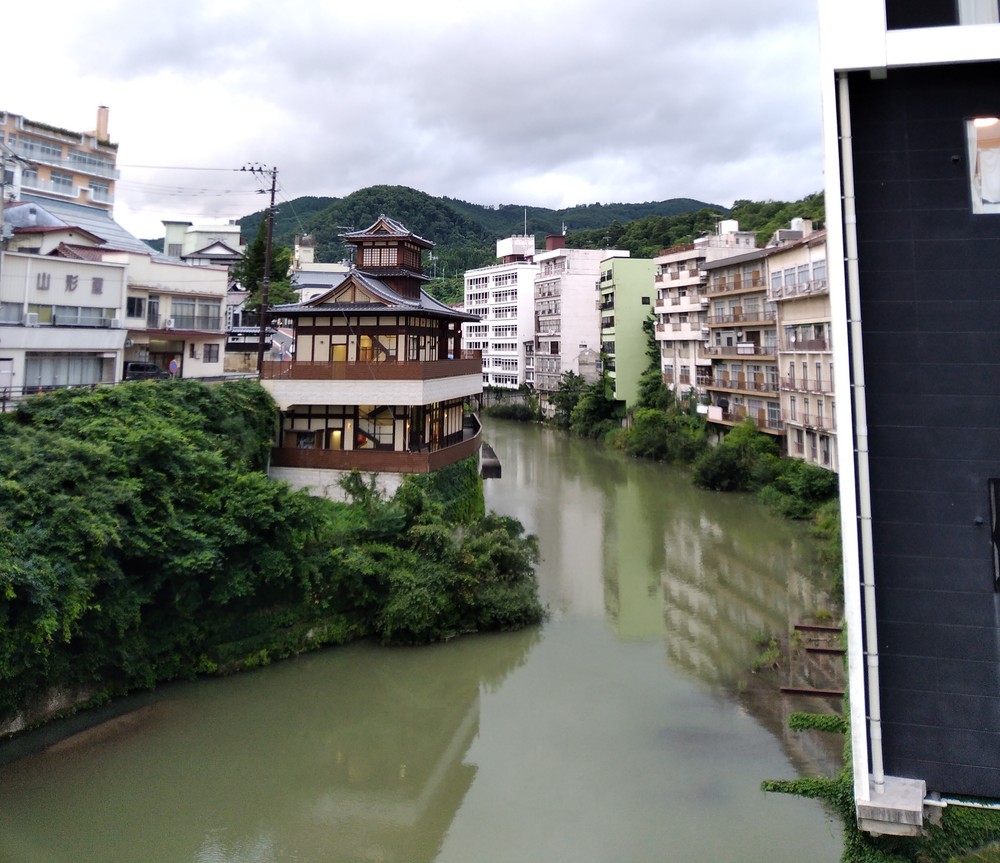 福島駅から飯坂温泉(9.5km)の写真5