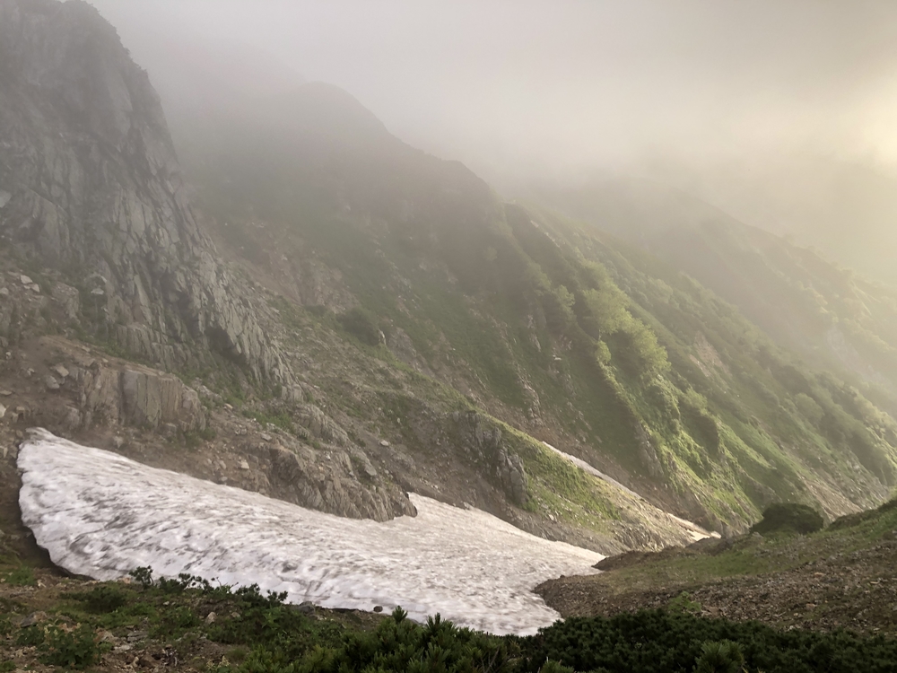 新穂高から鷲羽岳・水晶岳ピストン、獲得標高差3000mコースの写真3
