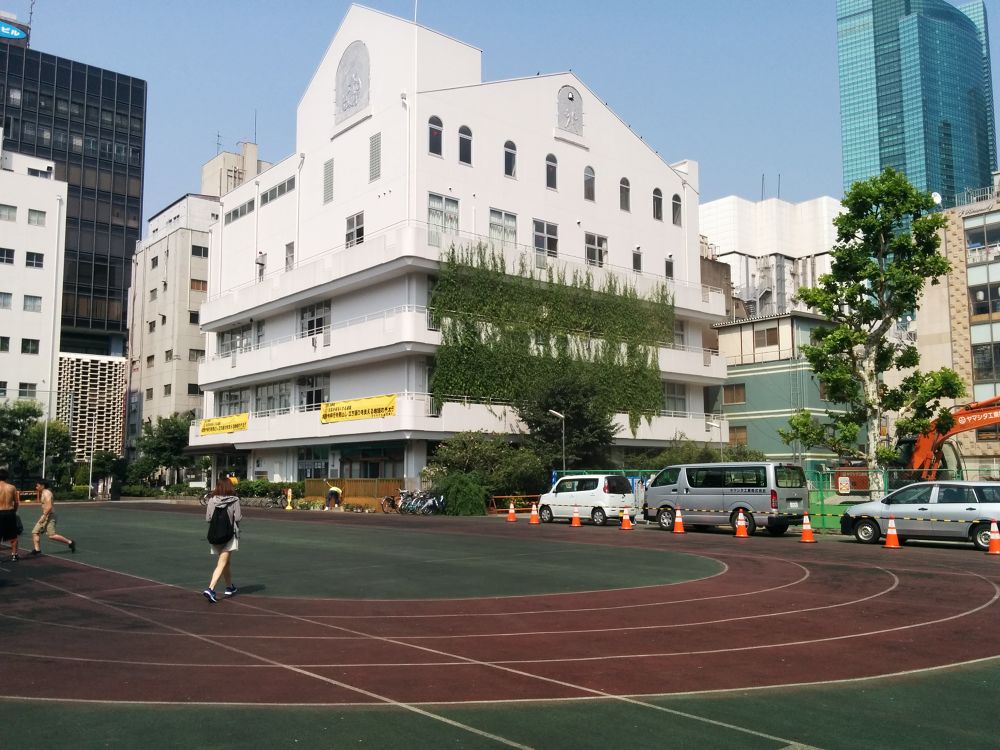 知る人ぞ知る……新橋・桜田公園のトラックの写真4