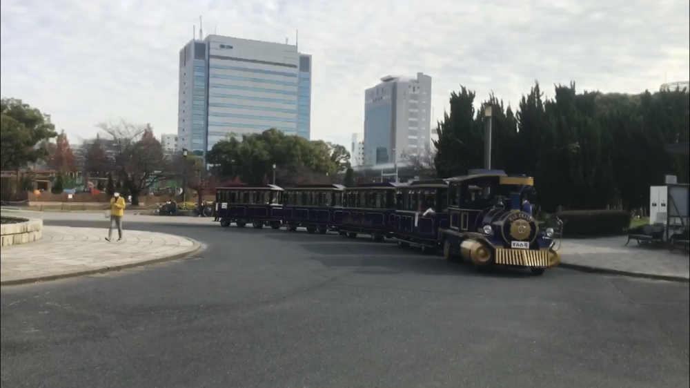 都会の中の空中トラック～大阪城公園の写真11