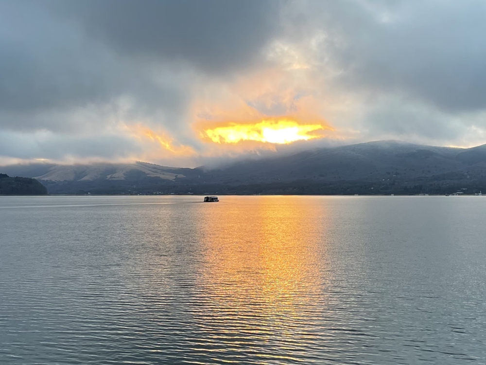 早朝ランお勧め幻想的な山中湖の写真3