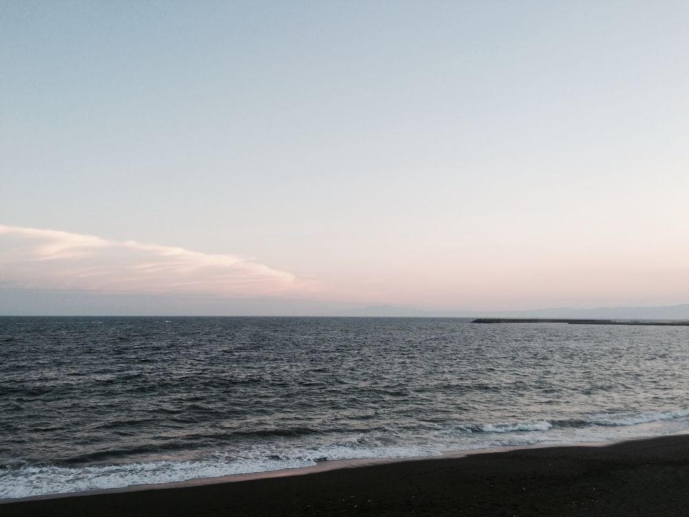 絶景ポイント！潮風と夕焼け富士山を味わうの写真3