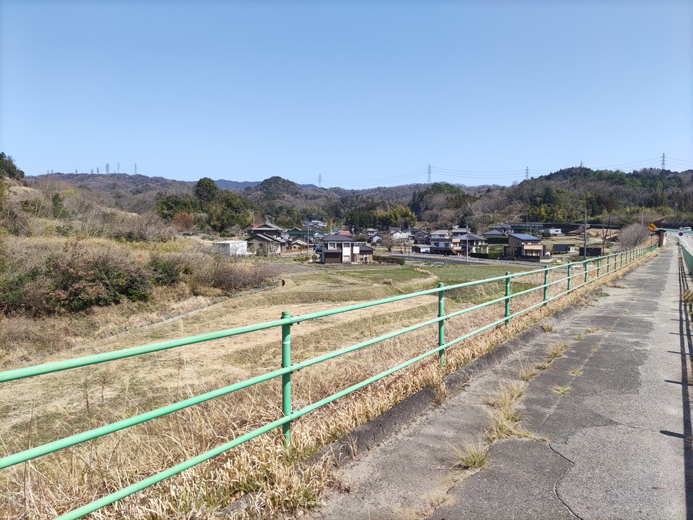 愛・地球博記念公園/八草駅から高速道路側道で豊田市の山を一山超える。の写真12