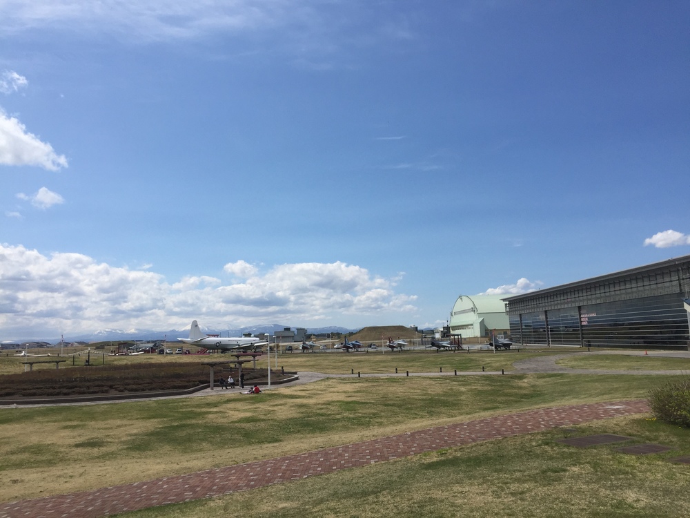 飛行機の街だから空が広いっ何処までも続く地平線！だけど北海道ではナイドウの写真5