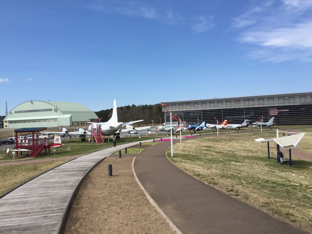 飛行機の街だから空が広いっ何処までも続く地平線！だけど北海道ではナイドウの写真13