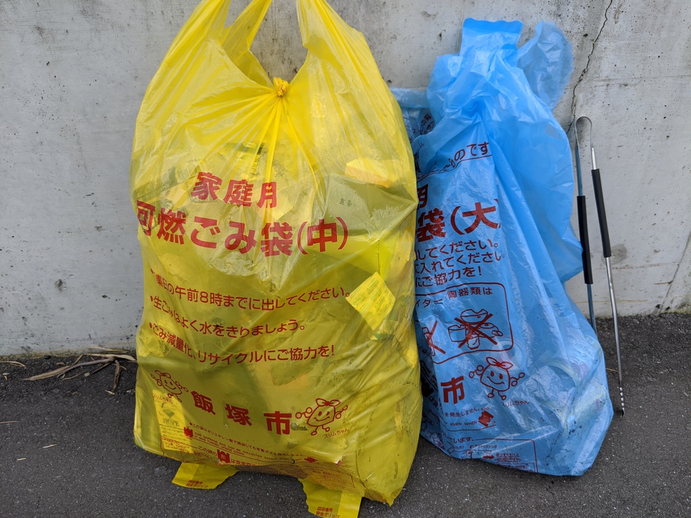 田畑と人家と…車両通行止めの?道路を行くの写真6