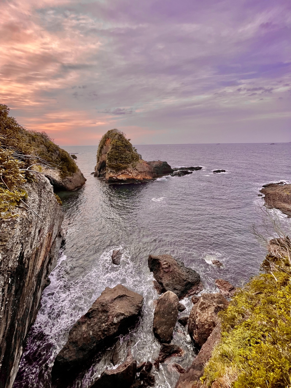 南伊豆の神秘の洞窟「龍宮窟」と奇岩群「タライ岬」を巡るトレランの写真13