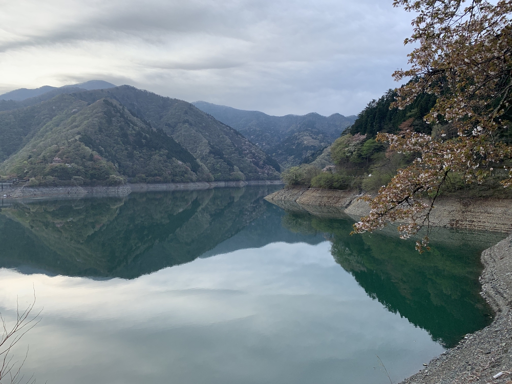 奥多摩湖を周回 ドラム缶橋は通行止めの写真3