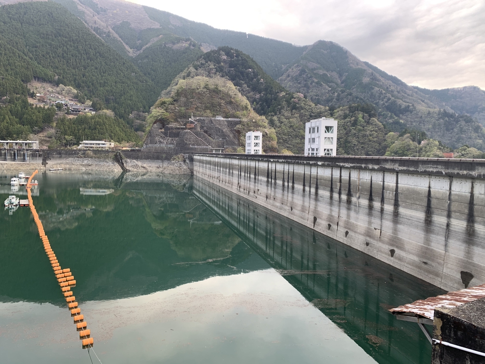 奥多摩湖を周回 ドラム缶橋は通行止めの写真4