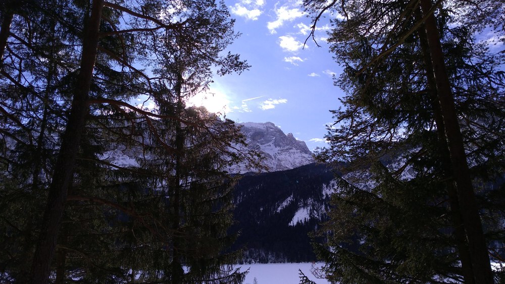 ドイツ最高峰ツークシュ ピッツェ麓の湖一周ランの写真4