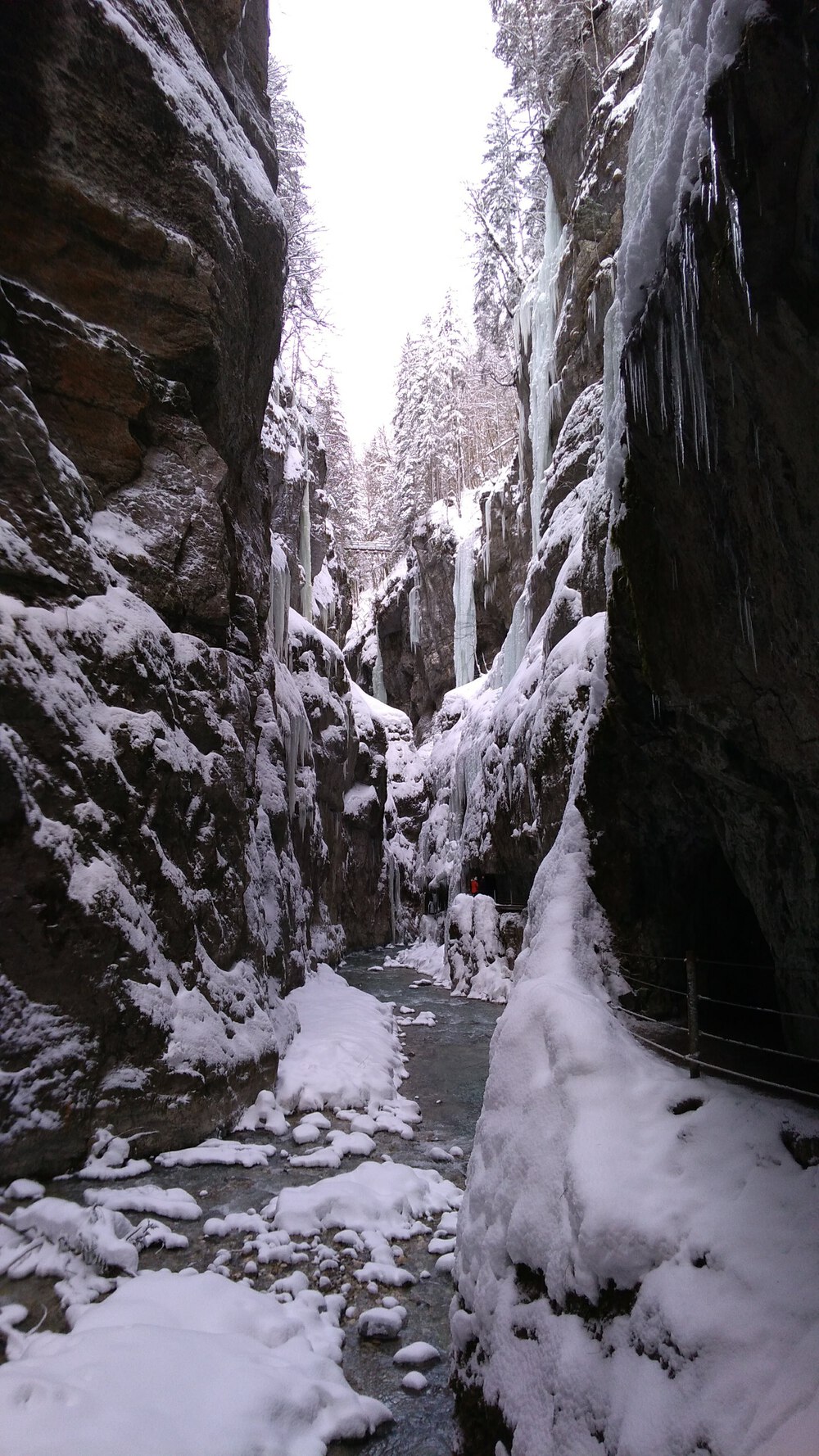 ガルミッシュ＝パルテンキルヘン　パートナッハ渓谷の往復の写真10