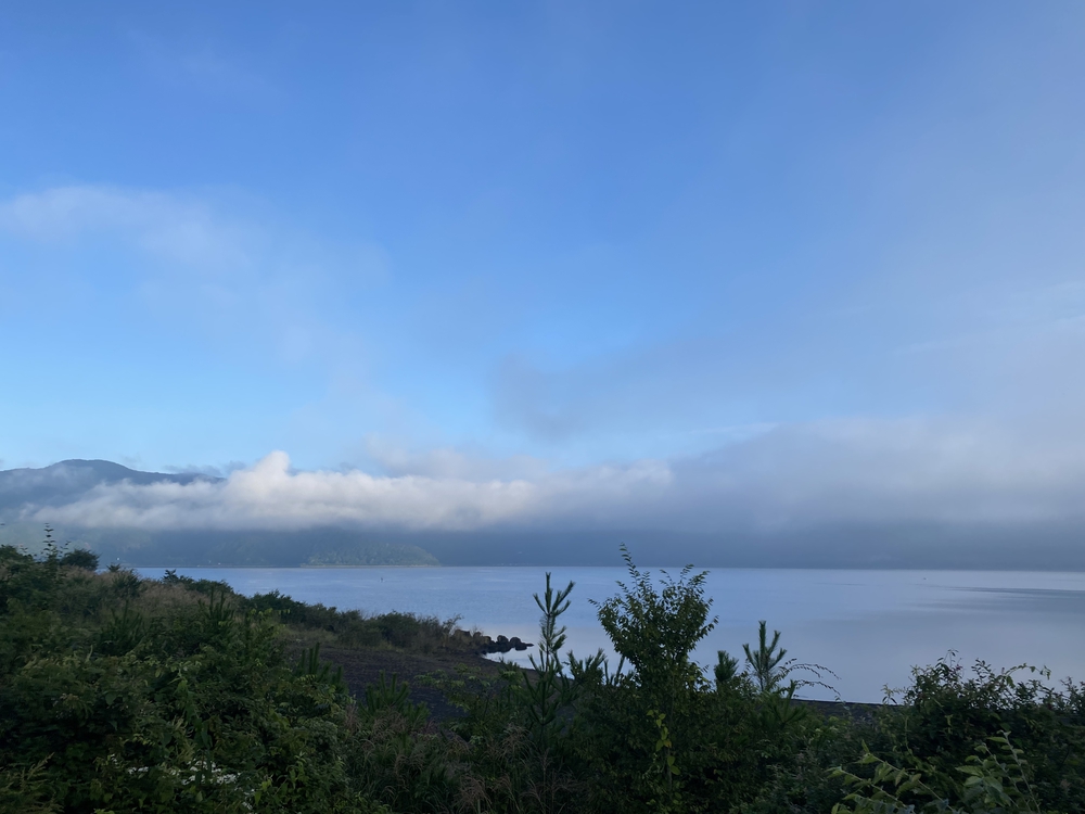 自然豊かな本栖湖一周12kmの写真3
