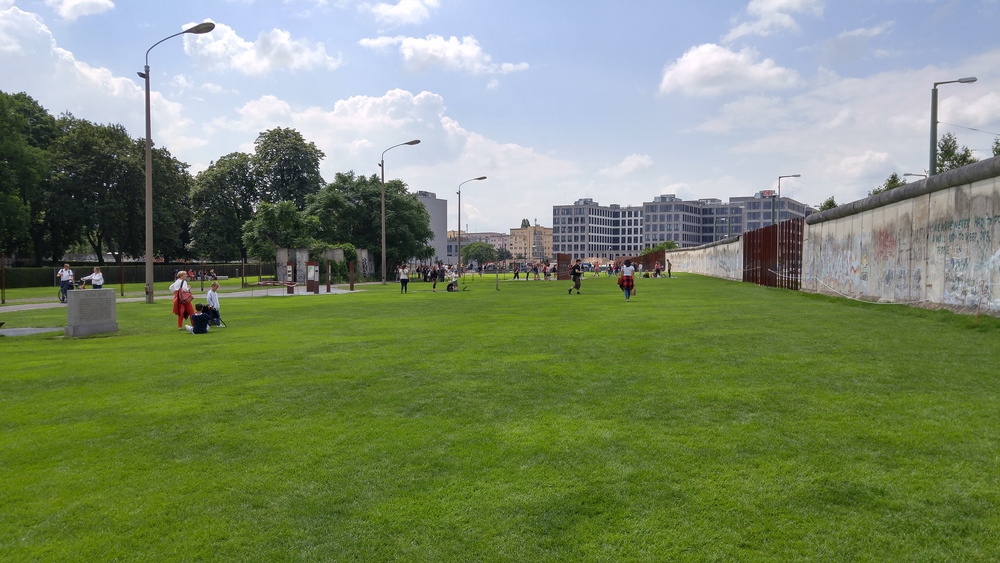 ベルリンの壁があった道：ベルリン・ベルナウアー通りの写真7