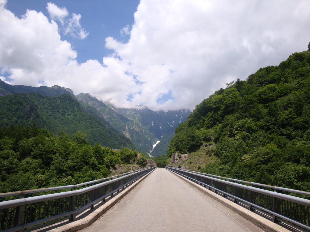 北アルプスの雄大な景色と紅葉の山岳コース【温泉ラン_奥飛騨温泉郷】の写真4