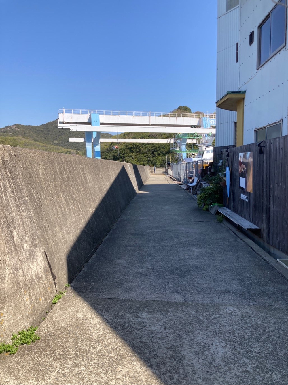 相生・道の駅ペーロン城〜芋谷川沿〜国道2号線脇の小道の写真3