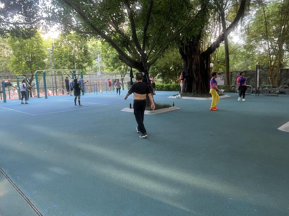 ランニングやウォーキングが盛んな深圳の荔香公園の写真5