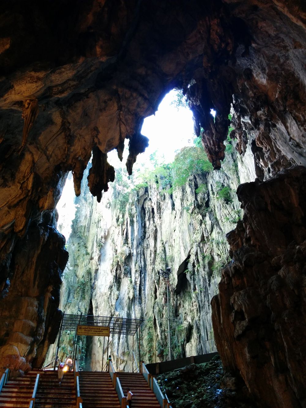 バトゥ洞窟・ヒンドゥーの聖地で修行ランの写真5