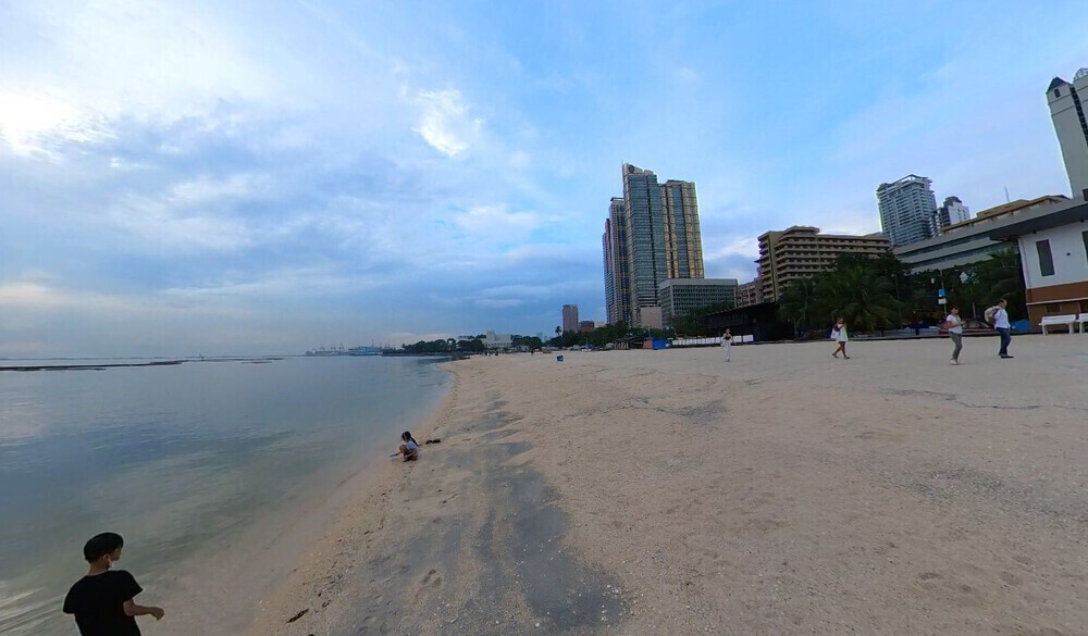 【フィリピン】マニラビーチとマニラ湾沿い、たくさんのフィリピン人カップルや家族を眺めながら往復10kmの写真3