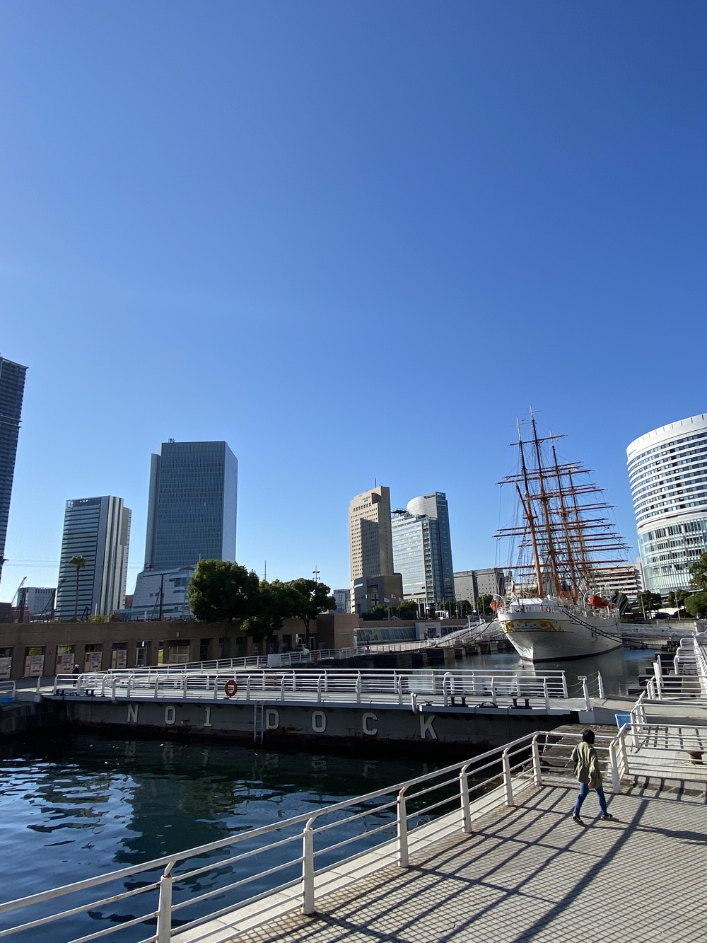 みなとみらいの５つの錨⚓️のモニュメントを巡るの写真12