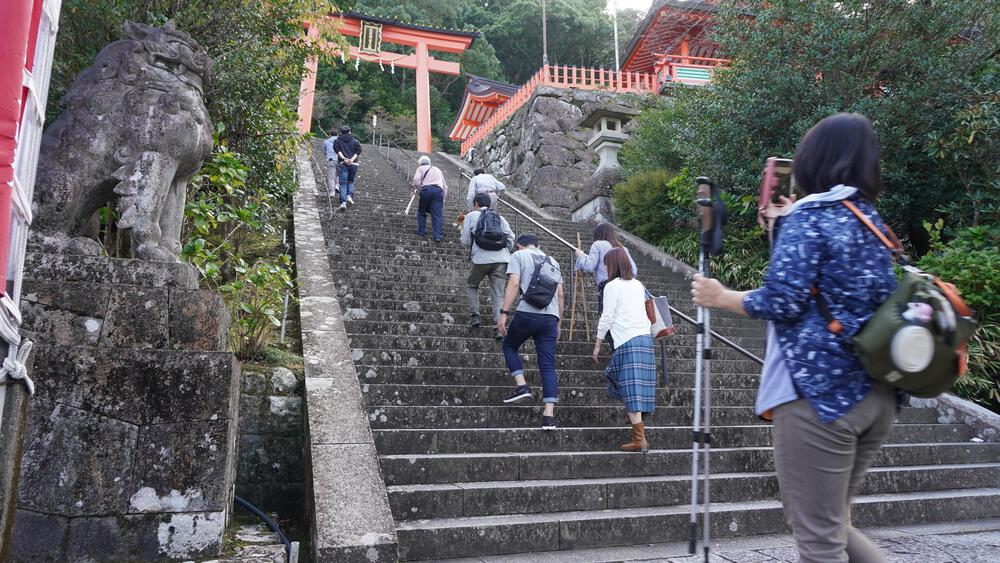 【那智】那智の滝と熊野古道にて歴史と自然をビンビン感じて旅ランをキメる、日本最強レベルの観光スポットの写真5