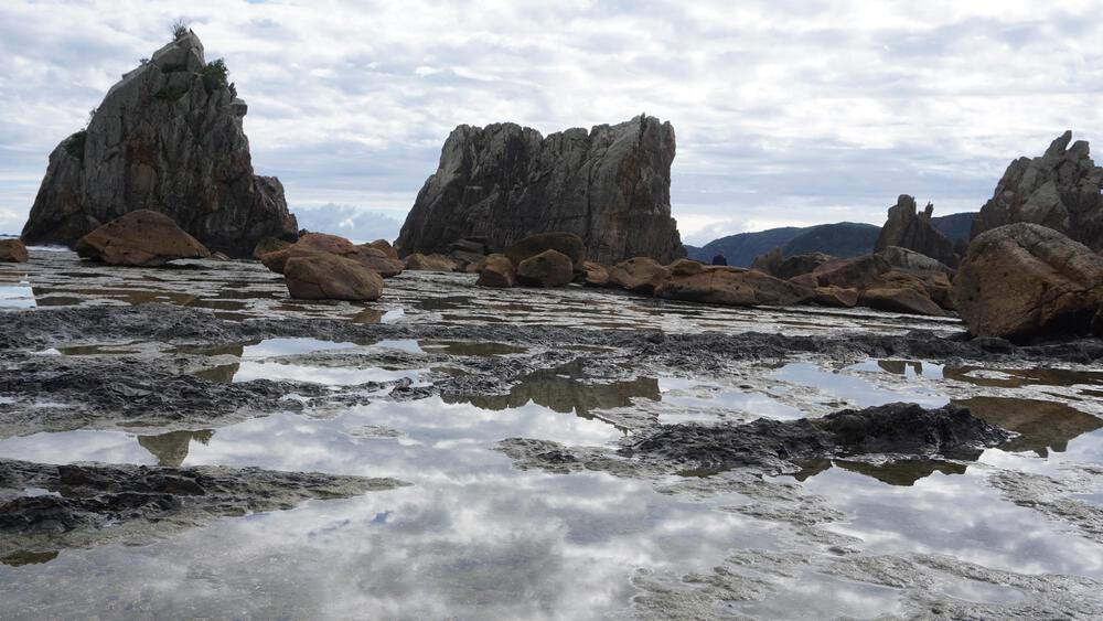 【和歌山、動画あり】紀伊半島南端の絶景、橋杭岩は奇岩だけじゃぁなく美しい太平洋も見ものの写真3