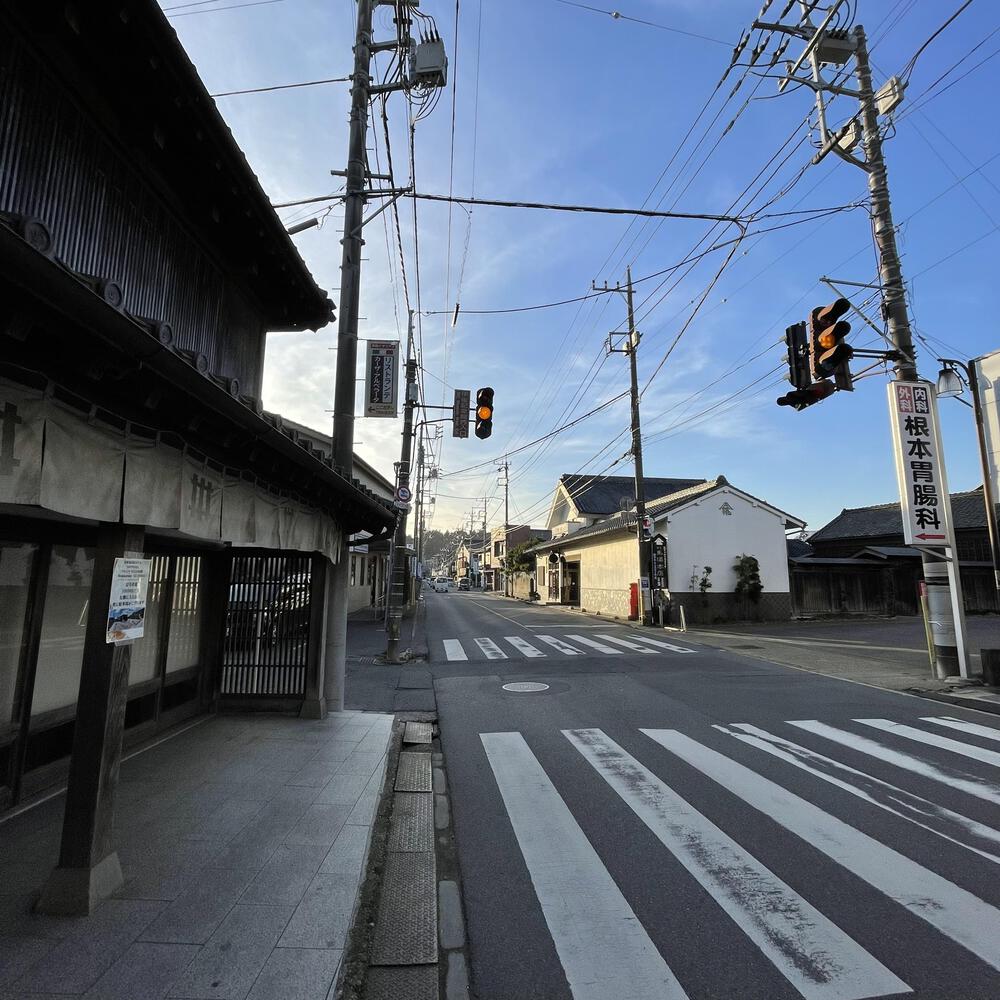 小江戸佐原の川岸の街並みと雄大な利根川河川敷の写真9