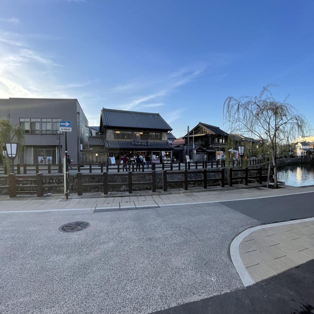 小江戸佐原の川岸の街並みと雄大な利根川河川敷の写真19