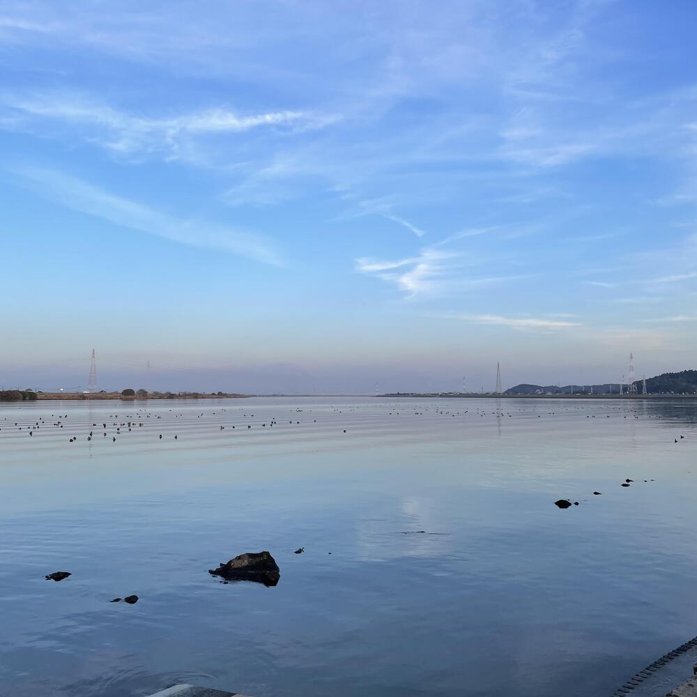 小江戸佐原の川岸の街並みと雄大な利根川河川敷の写真34