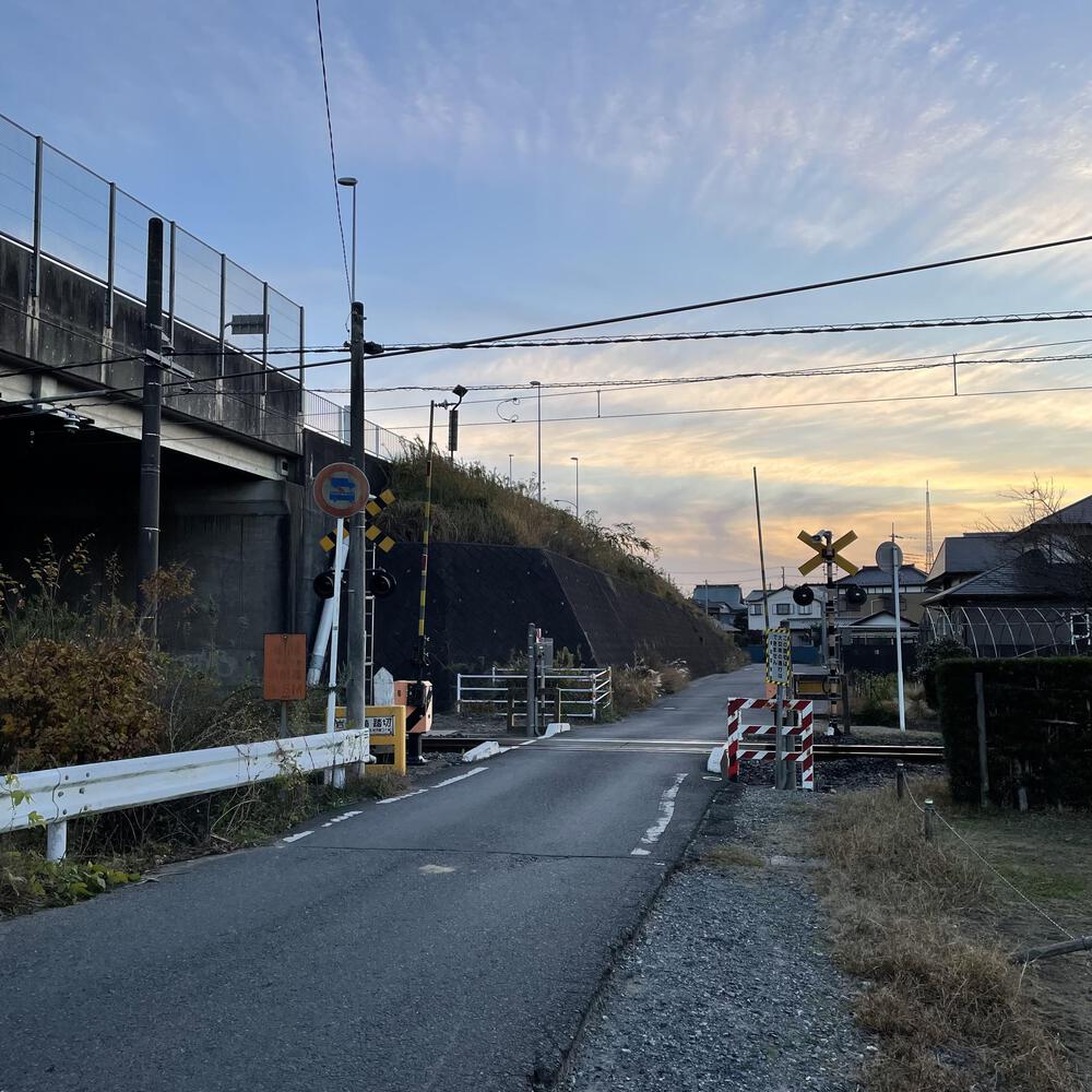 小江戸佐原の川岸の街並みと雄大な利根川河川敷の写真46