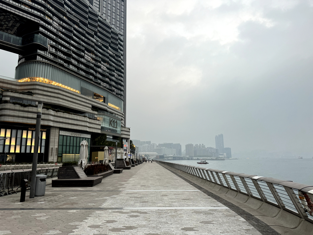 香港 ヴィクトリア・ハーバー沿いの遊歩道　往復約8km弱の写真3