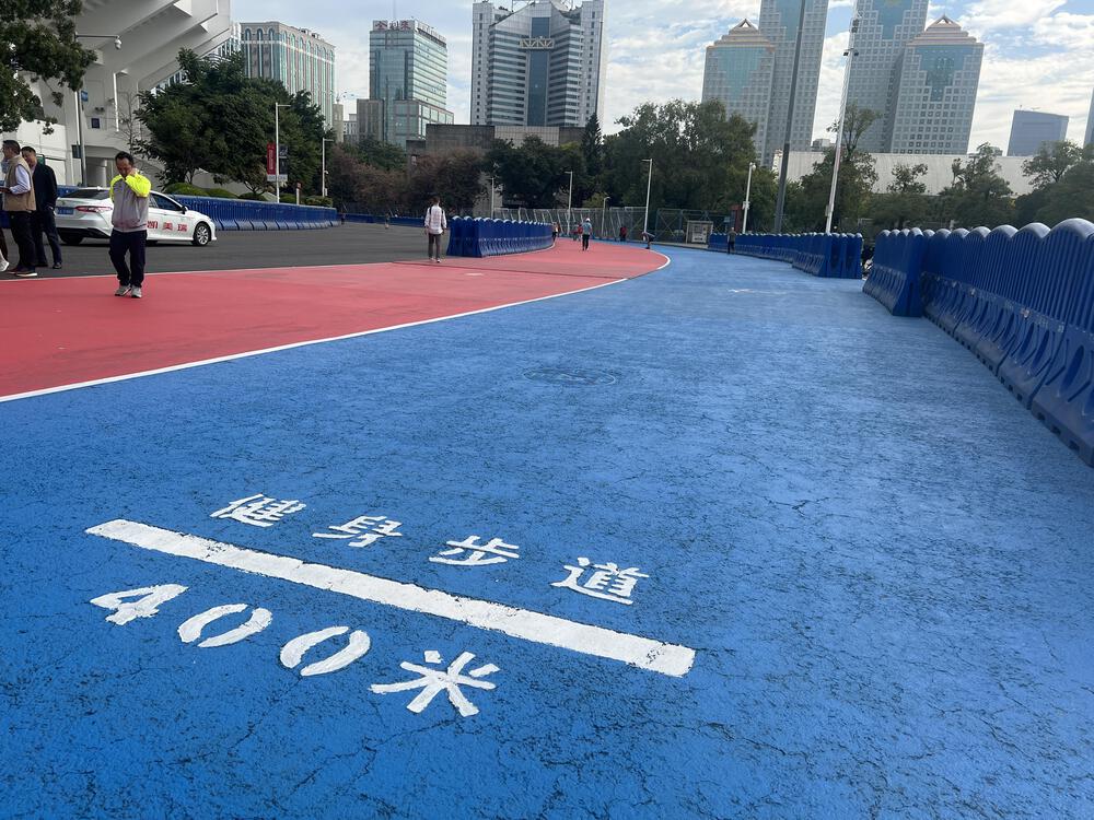 天河体育中心の外周コースの写真3