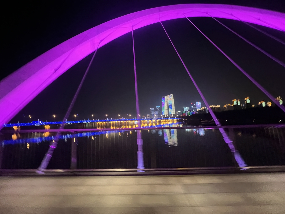 東方之門スタートで金鶏湖1周ナイトランの写真7