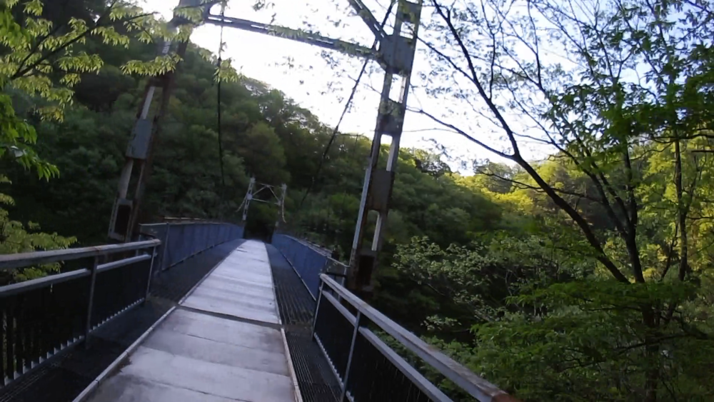 栃木県、日光国立公園鄙びた温泉街「川治温泉」～奇岩石の峡谷「龍王峡」遊歩道をランニングの写真9