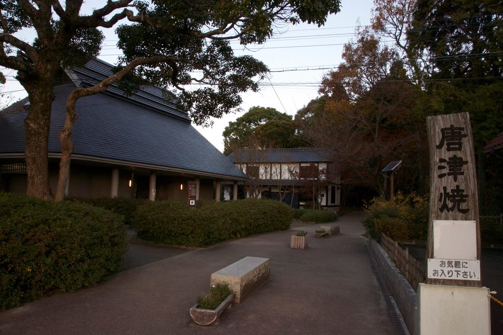 鏡山から見下ろす玄界灘と唐津城の写真8