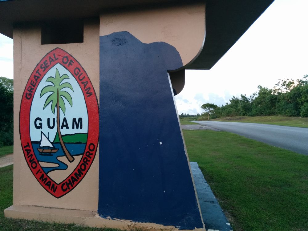 グアム・恋人岬へ向かう道の写真4