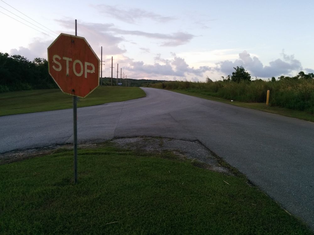 グアム・恋人岬へ向かう道の写真5