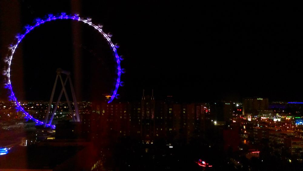 世界最大の観覧車・ハイローラーを眺める。の写真6