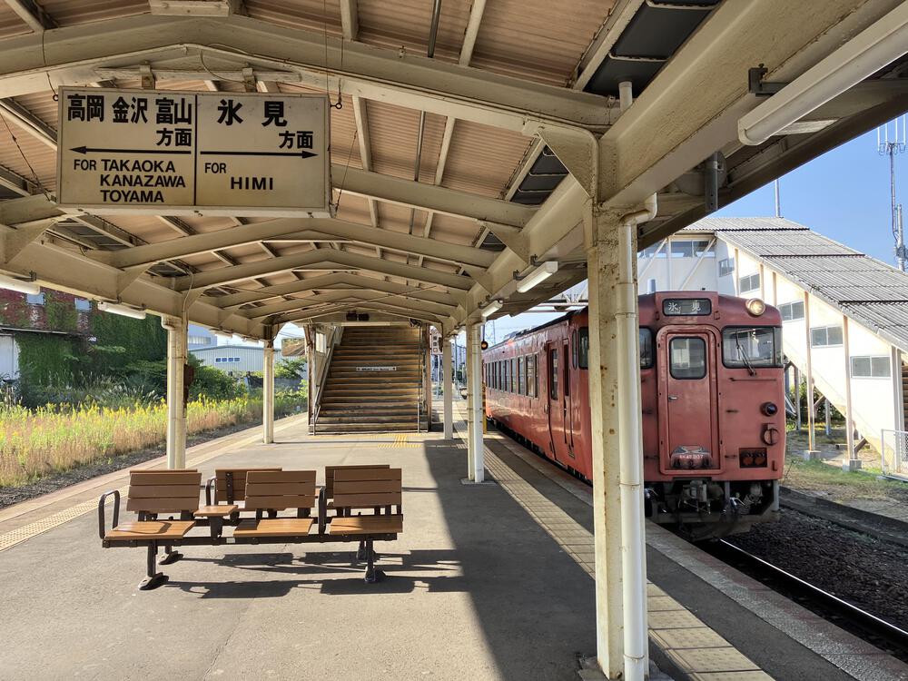 富山の駅巡り　JR氷見線その1の写真9