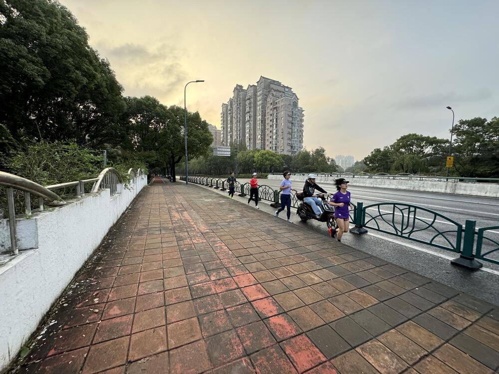 とても走りやすい上海・世紀公園の外周コースの写真3
