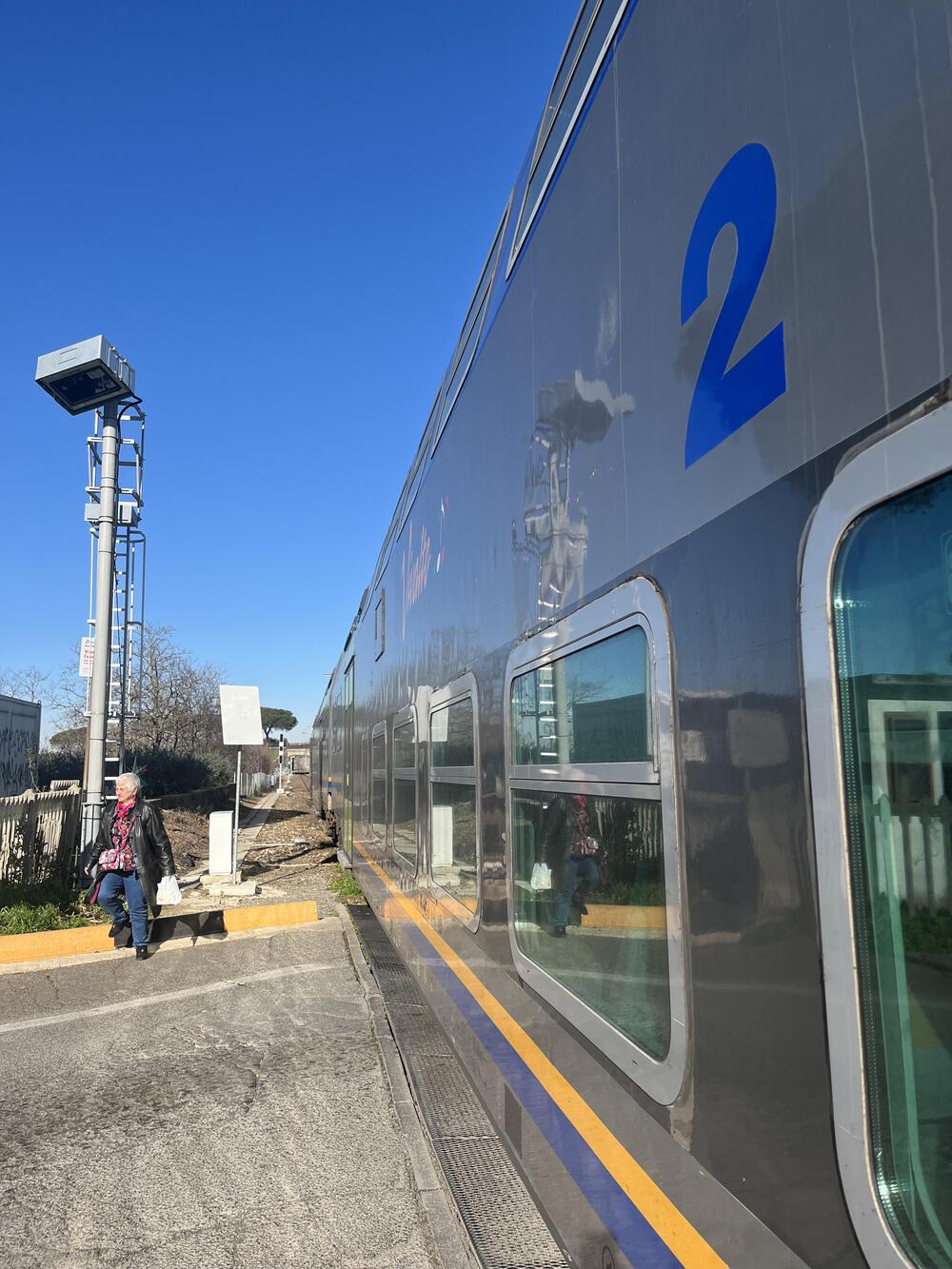 イタリア、アッピア旧街道の石畳でローマ入場までの写真3