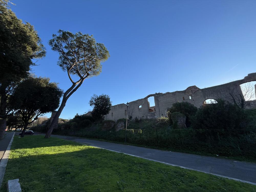 イタリア、アッピア旧街道の石畳でローマ入場までの写真13